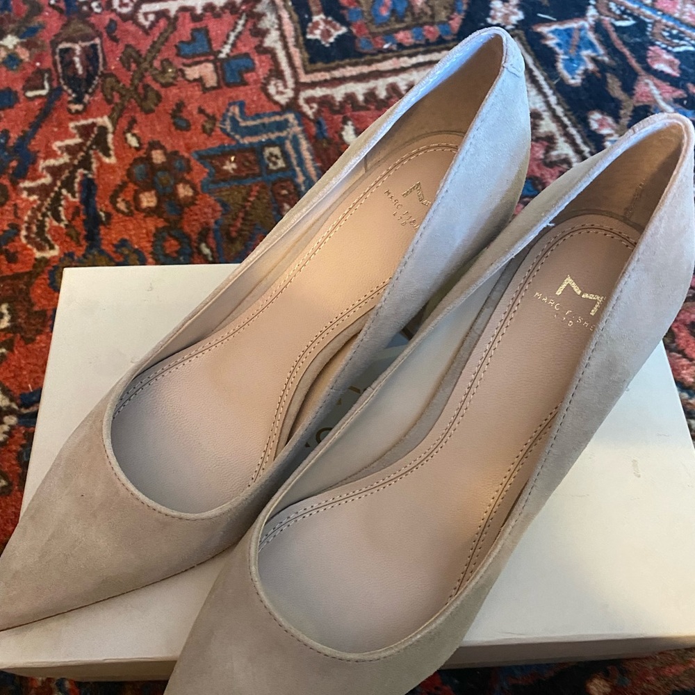 Marc Fisher ZALA 7m Natural suede pumps